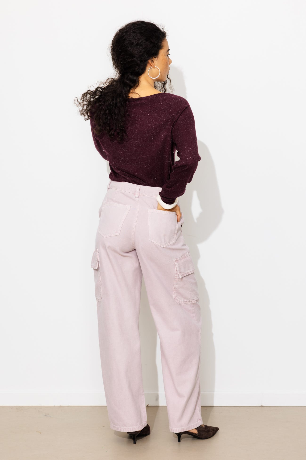 Lightweight glitzy jumper