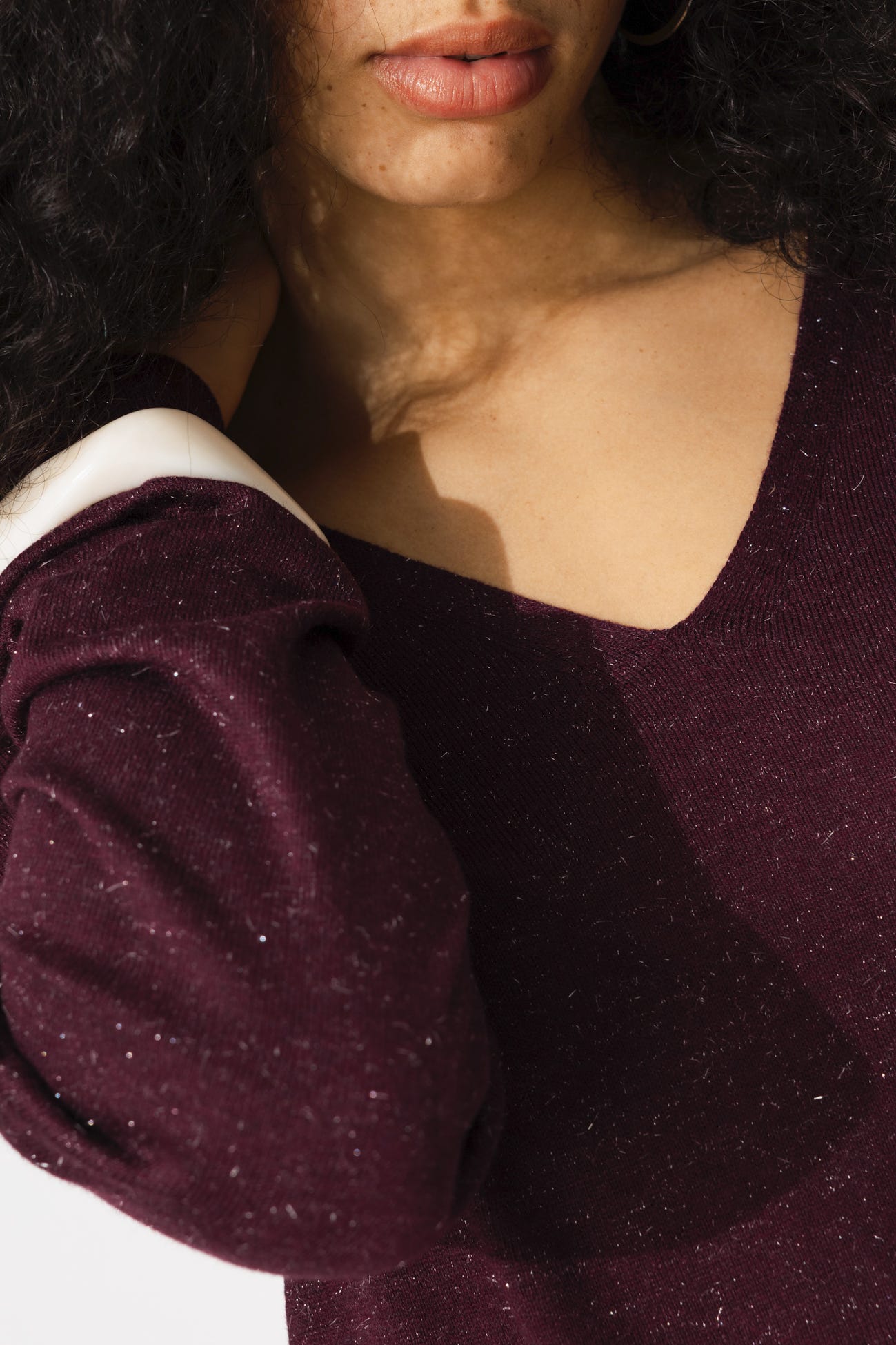 Lightweight glitzy jumper