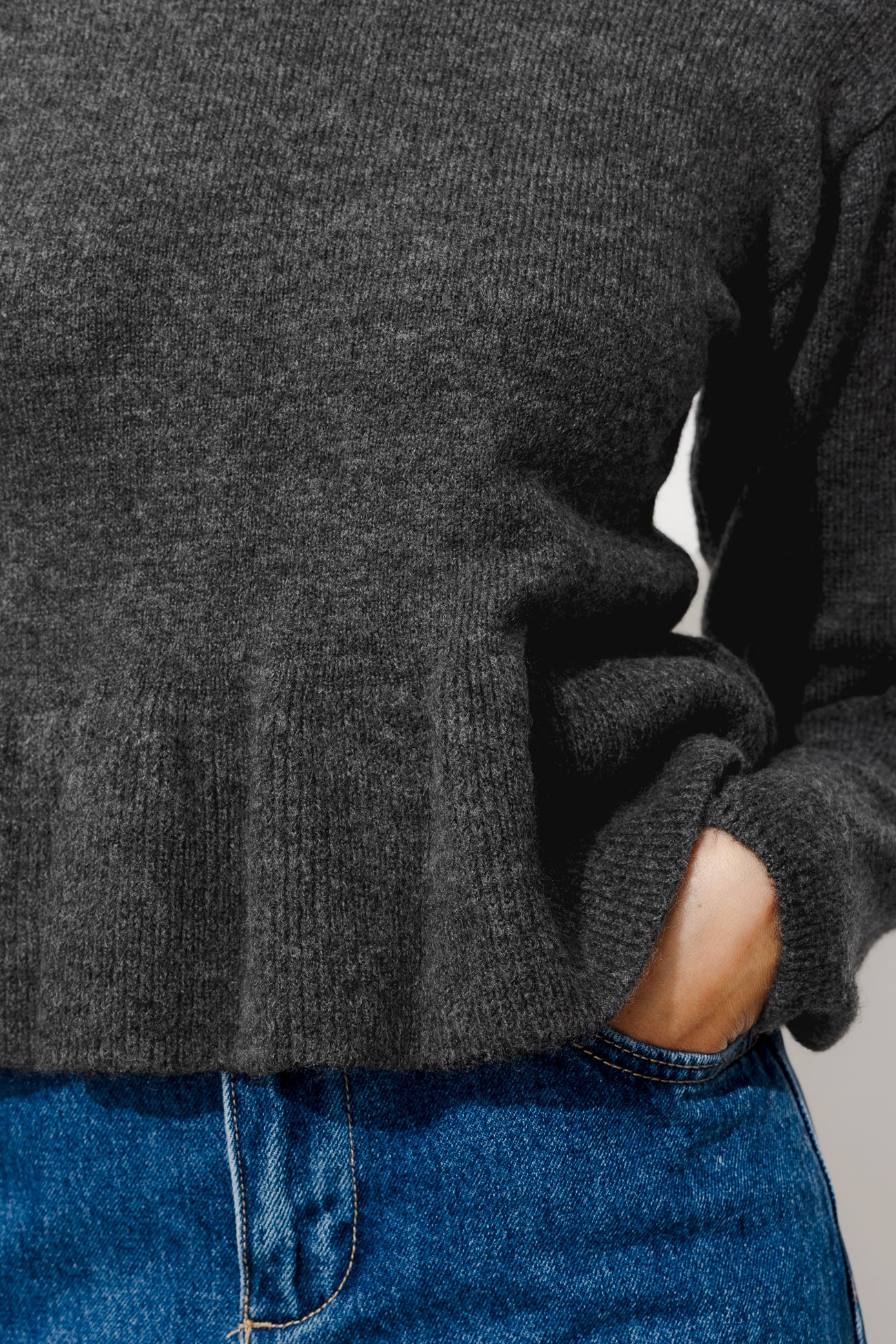 Sweter z okrągłym dekoltem