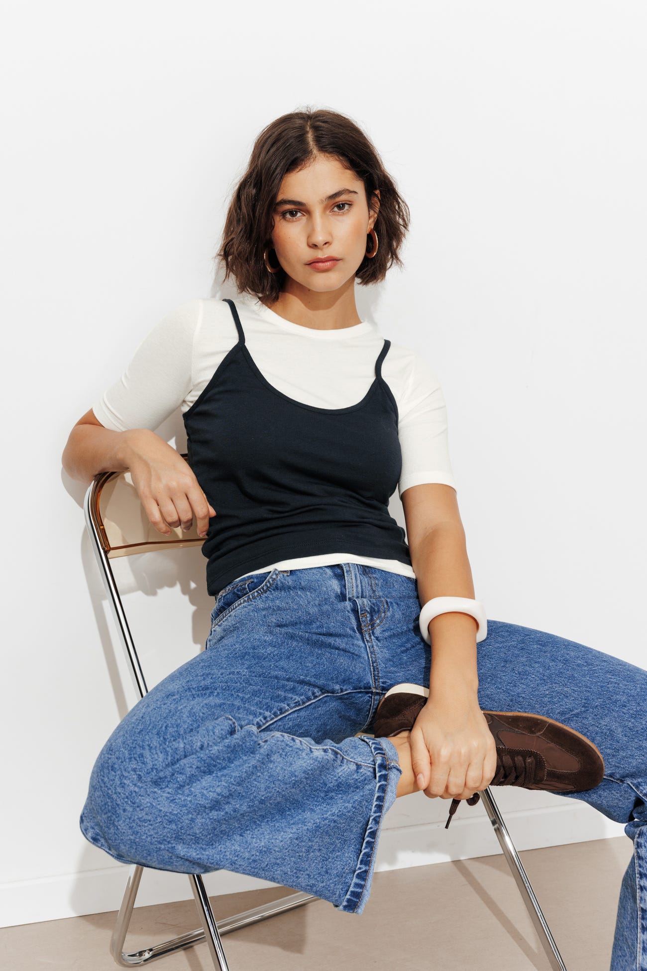 T-shirt et top superposés