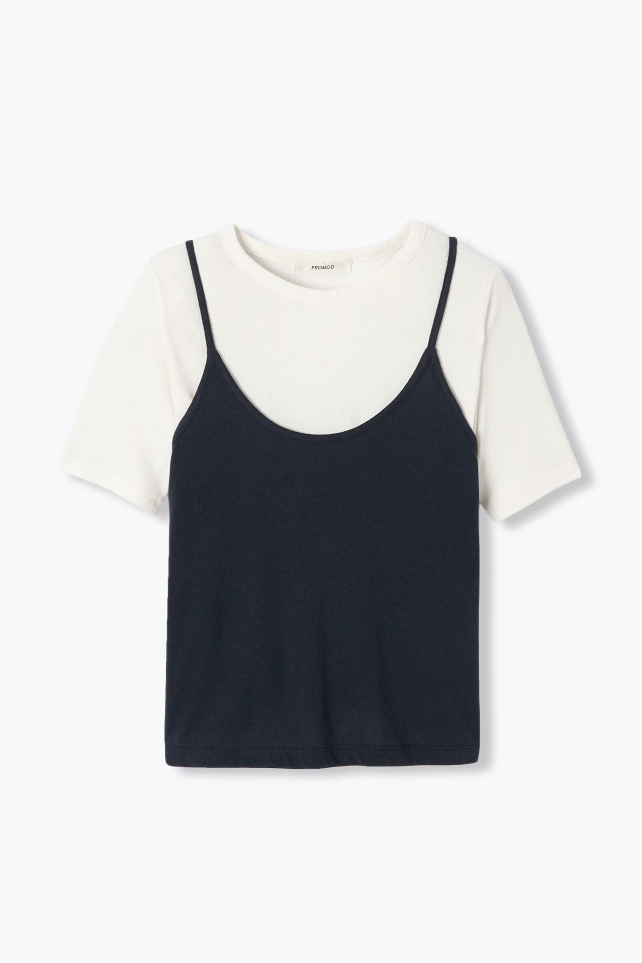 T-shirt et top superposés