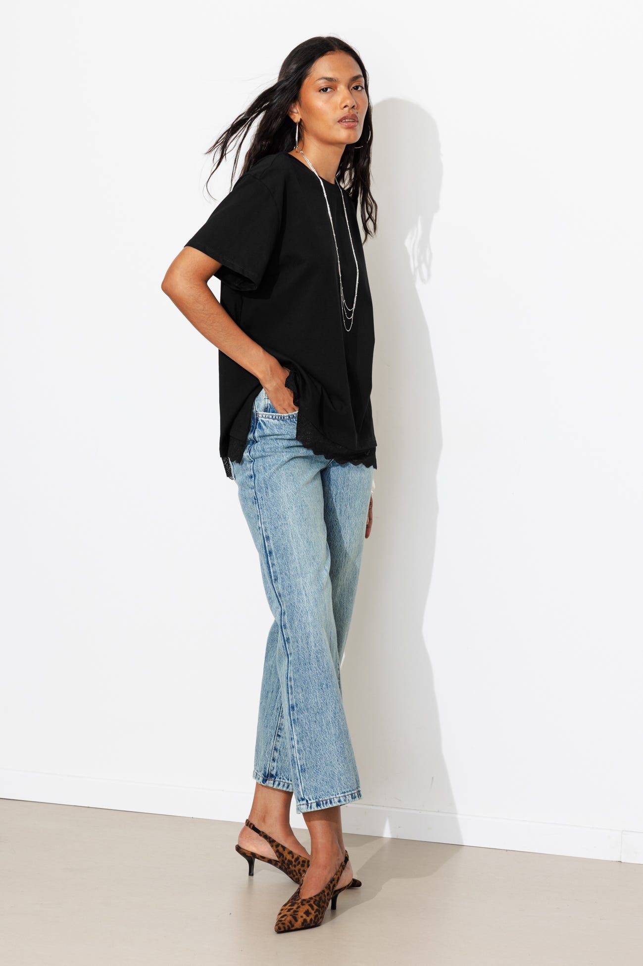 T-shirt détail dentelle Femme