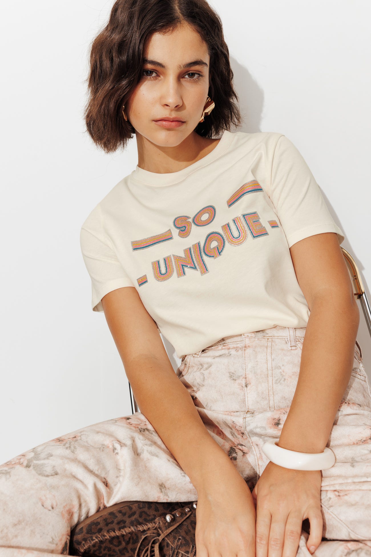 T-shirt à message "so unique"