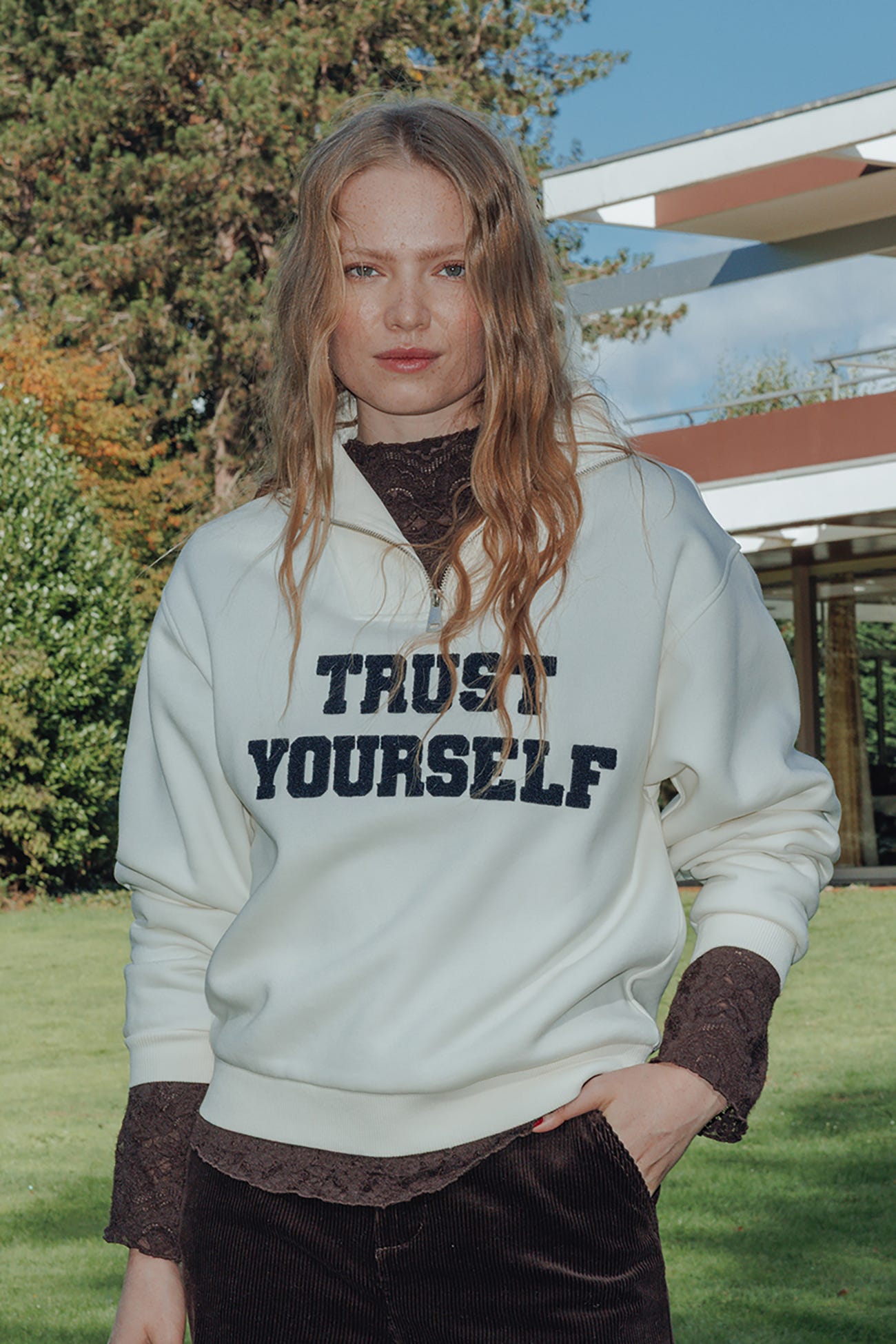 Sweatshirt "Trust Yourself"