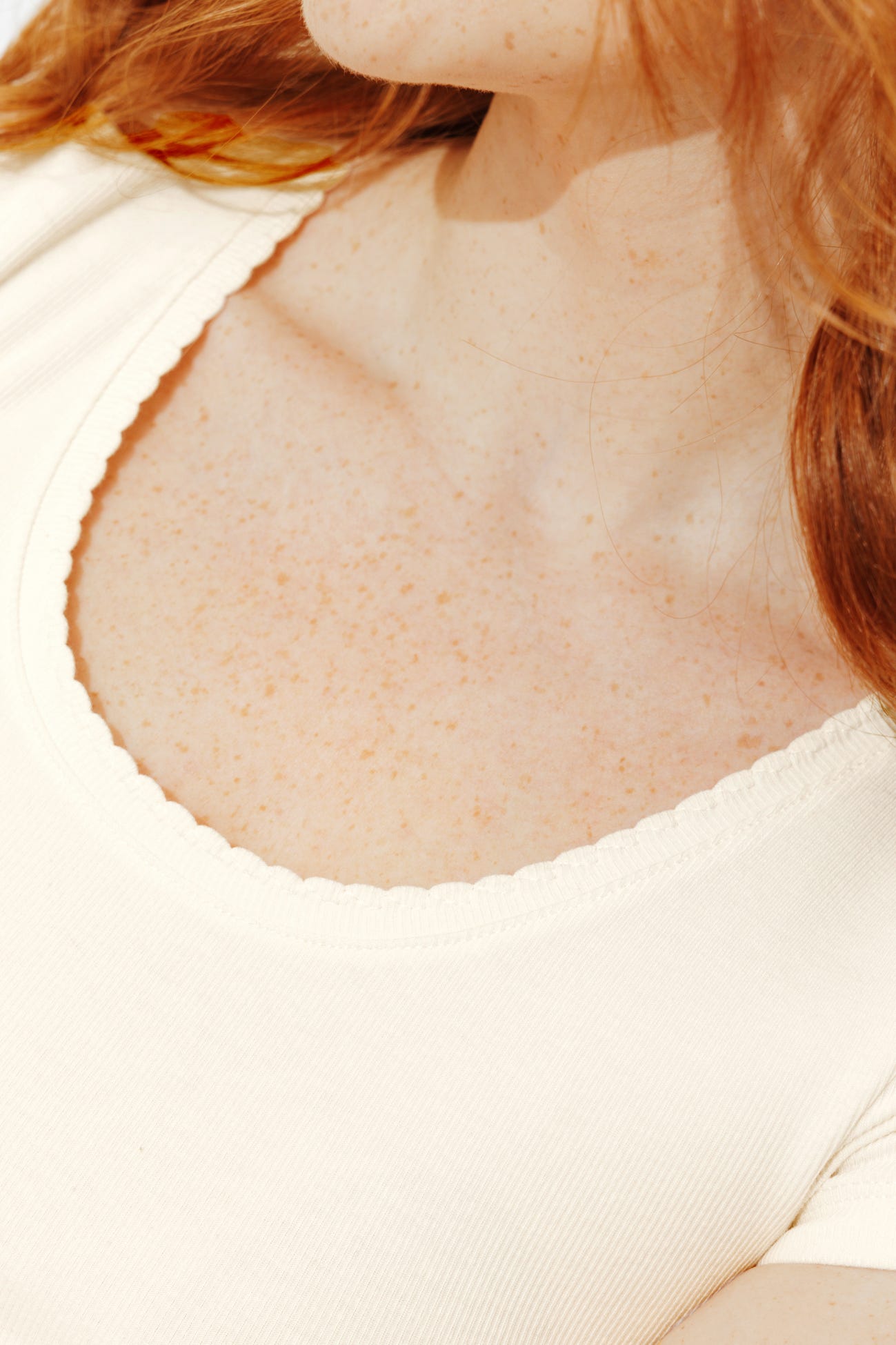 T-shirt con scollo a paletta
