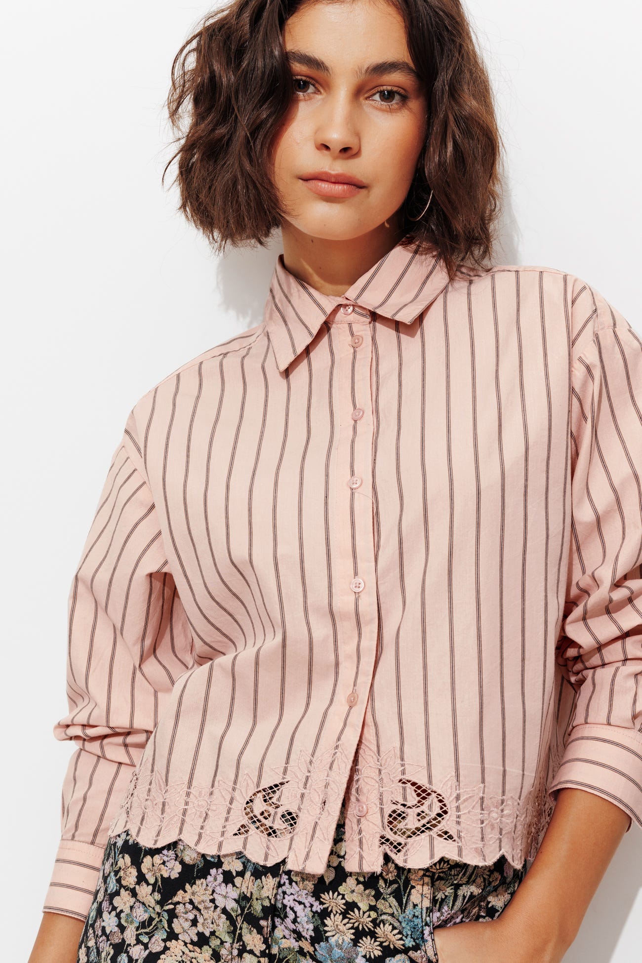 Chemise rayée détail dentelle