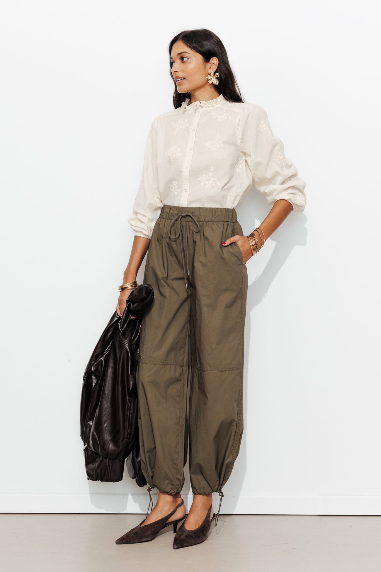 Chemise en cotonnade brodée