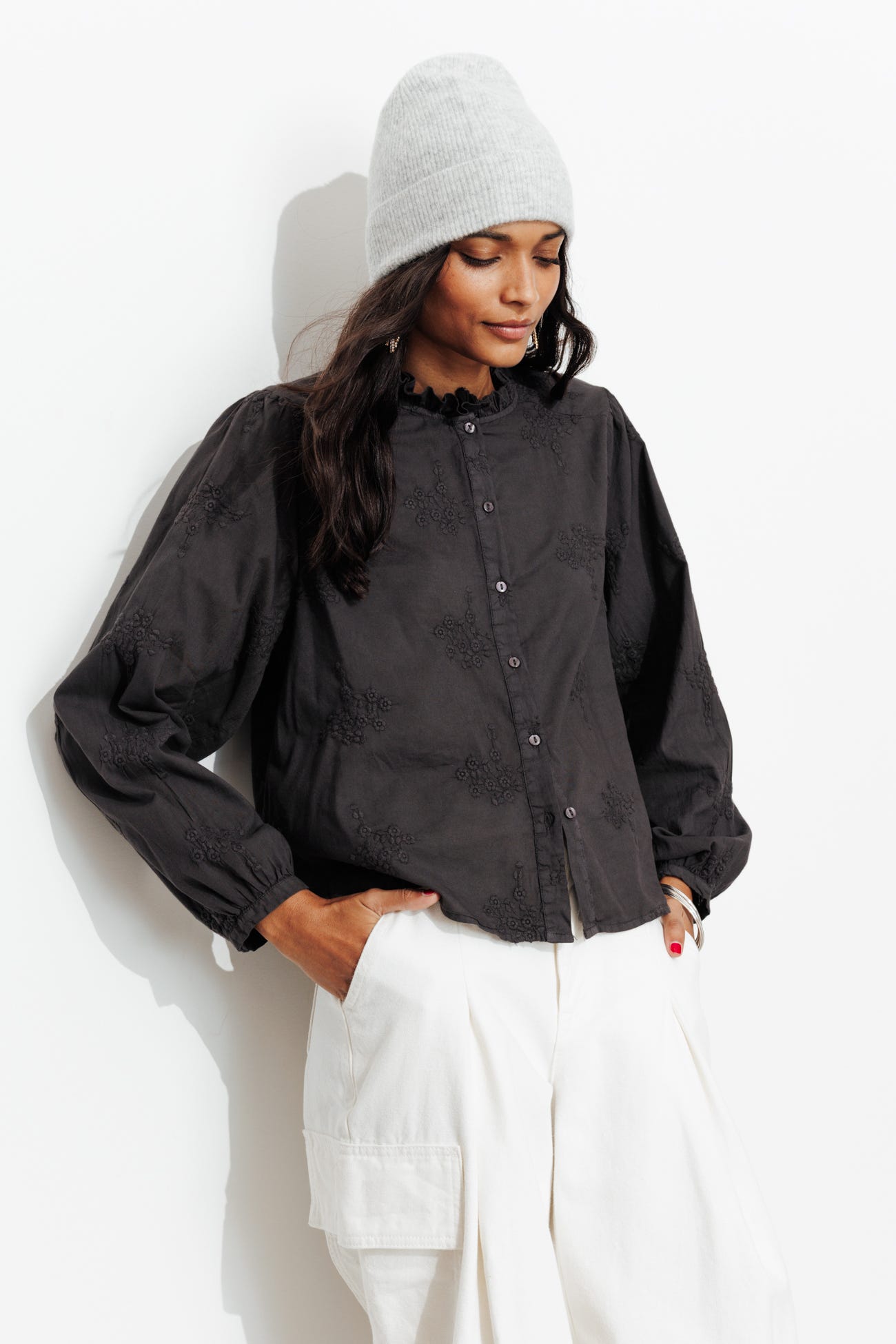 Chemise en cotonnade brodée