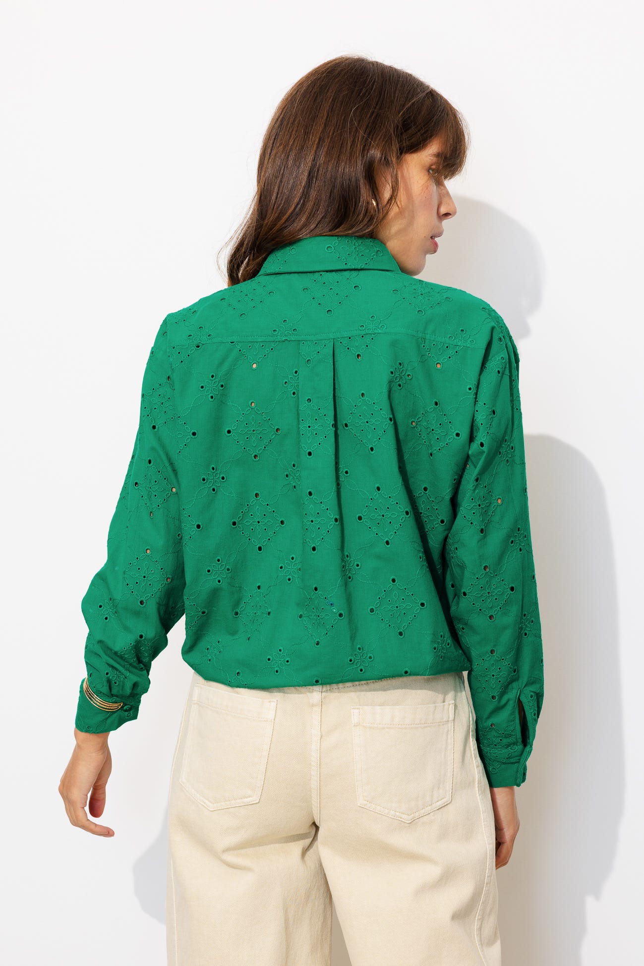 Camisa de bordado inglés