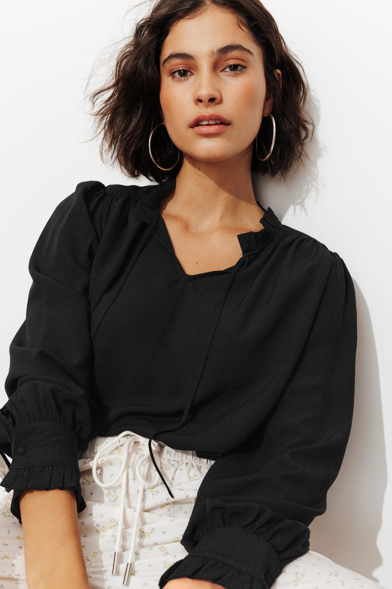 Blusa cuello con volante
