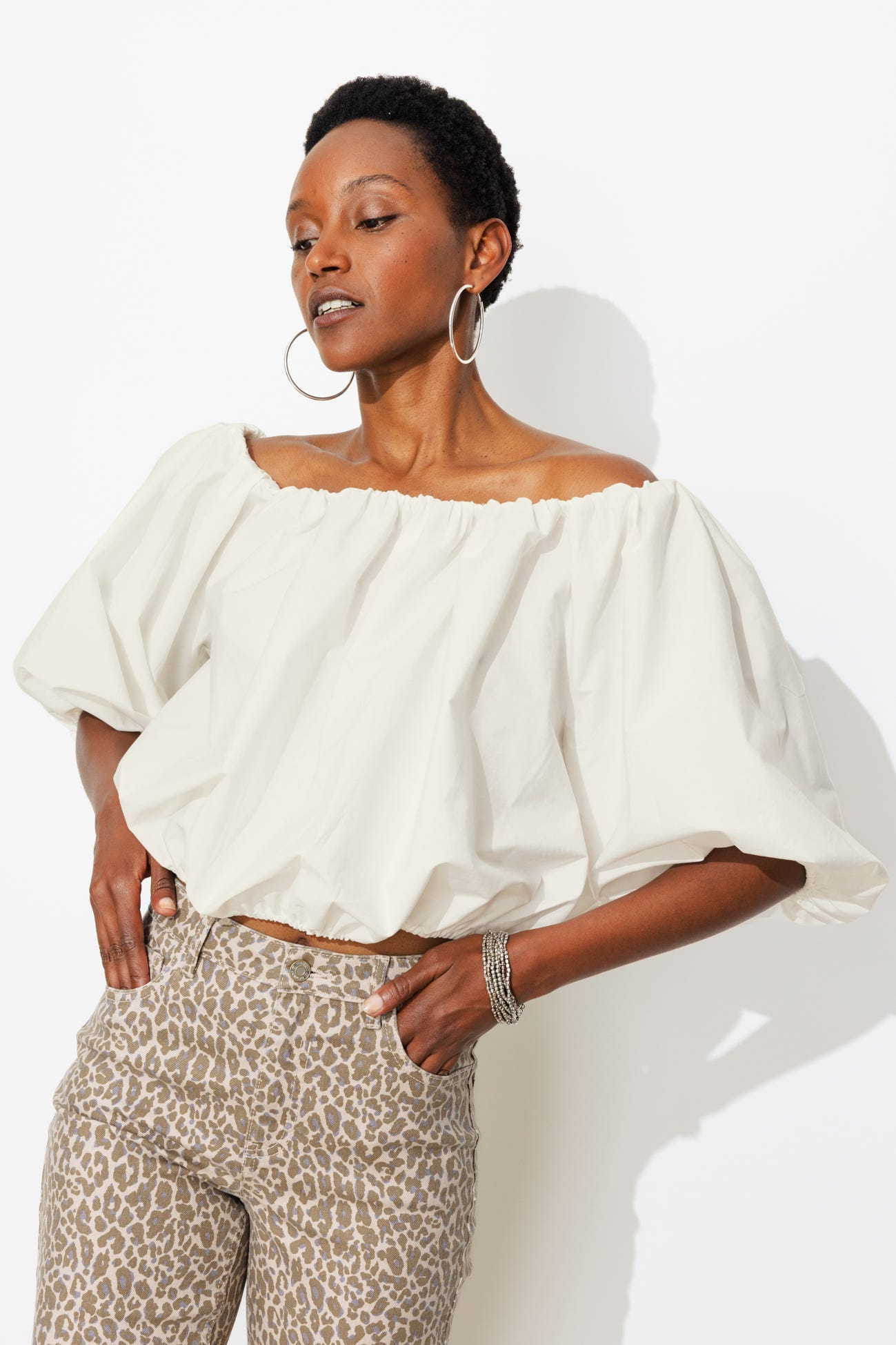 Short plain puffball blouse