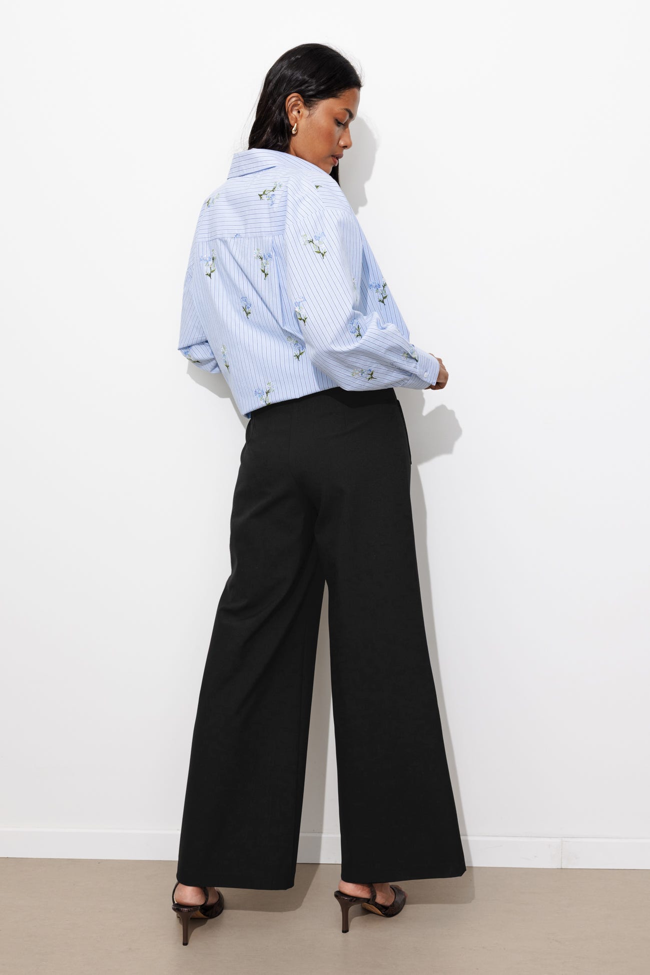 Pantalón ancho de tiro alto