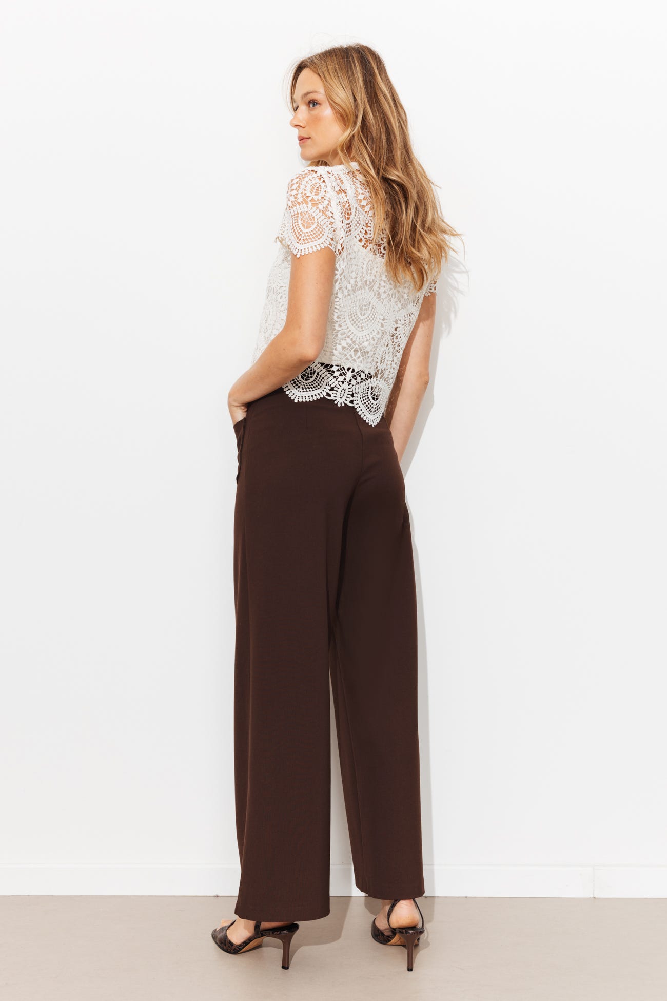 Pantalón ancho de tiro alto
