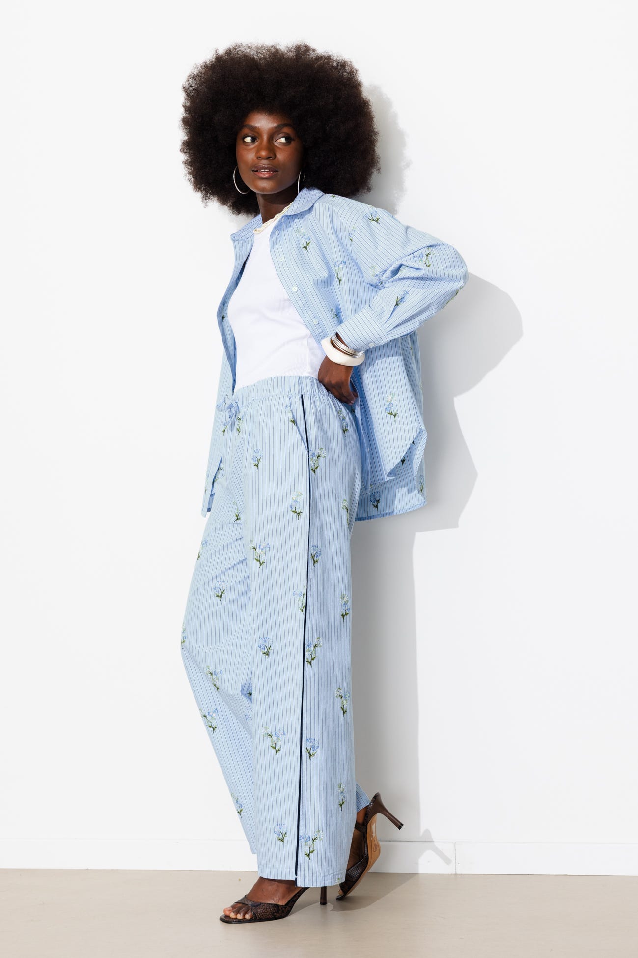 Pantalon rayé brodé Femme