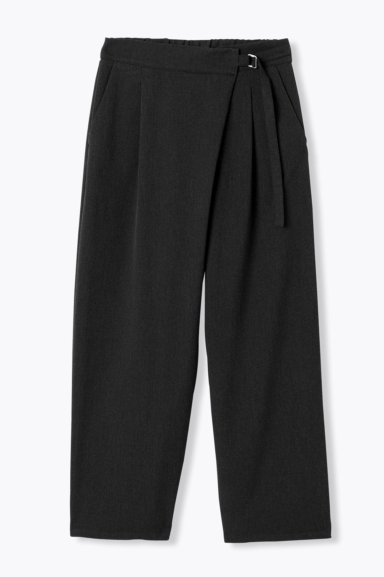 Weite kurze Hose