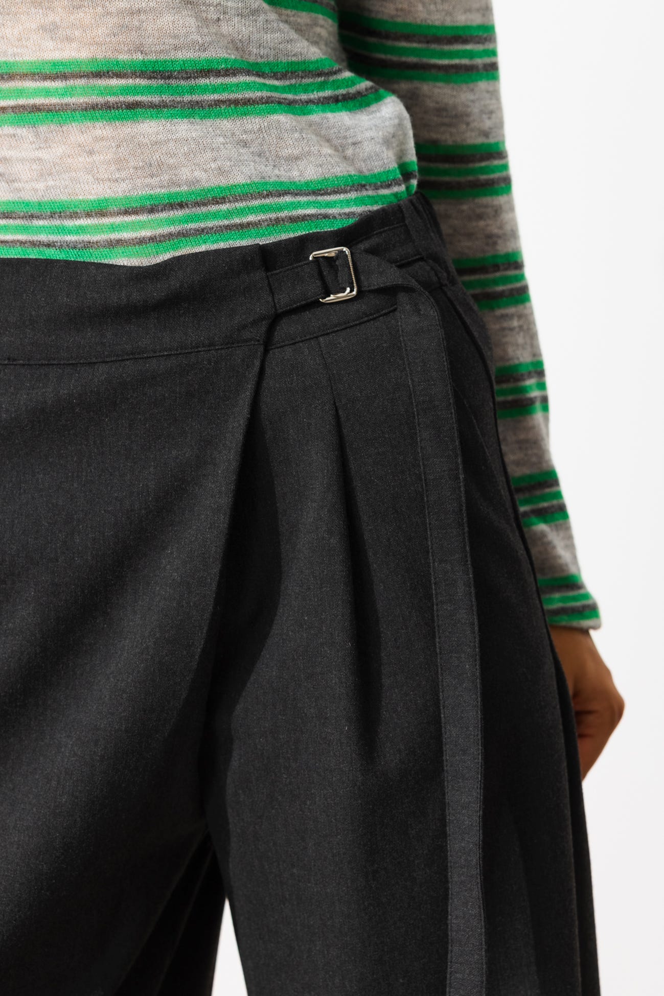 Weite kurze Hose