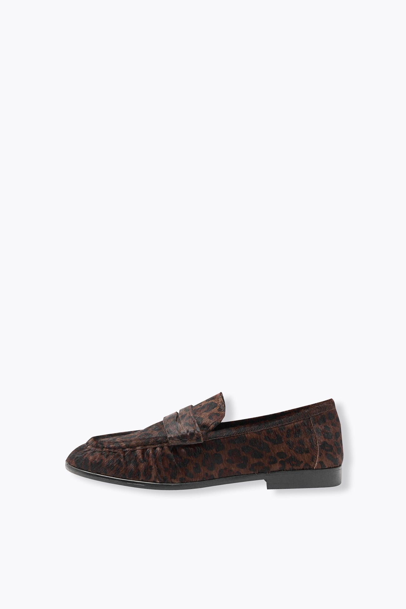Leather leopard loafers