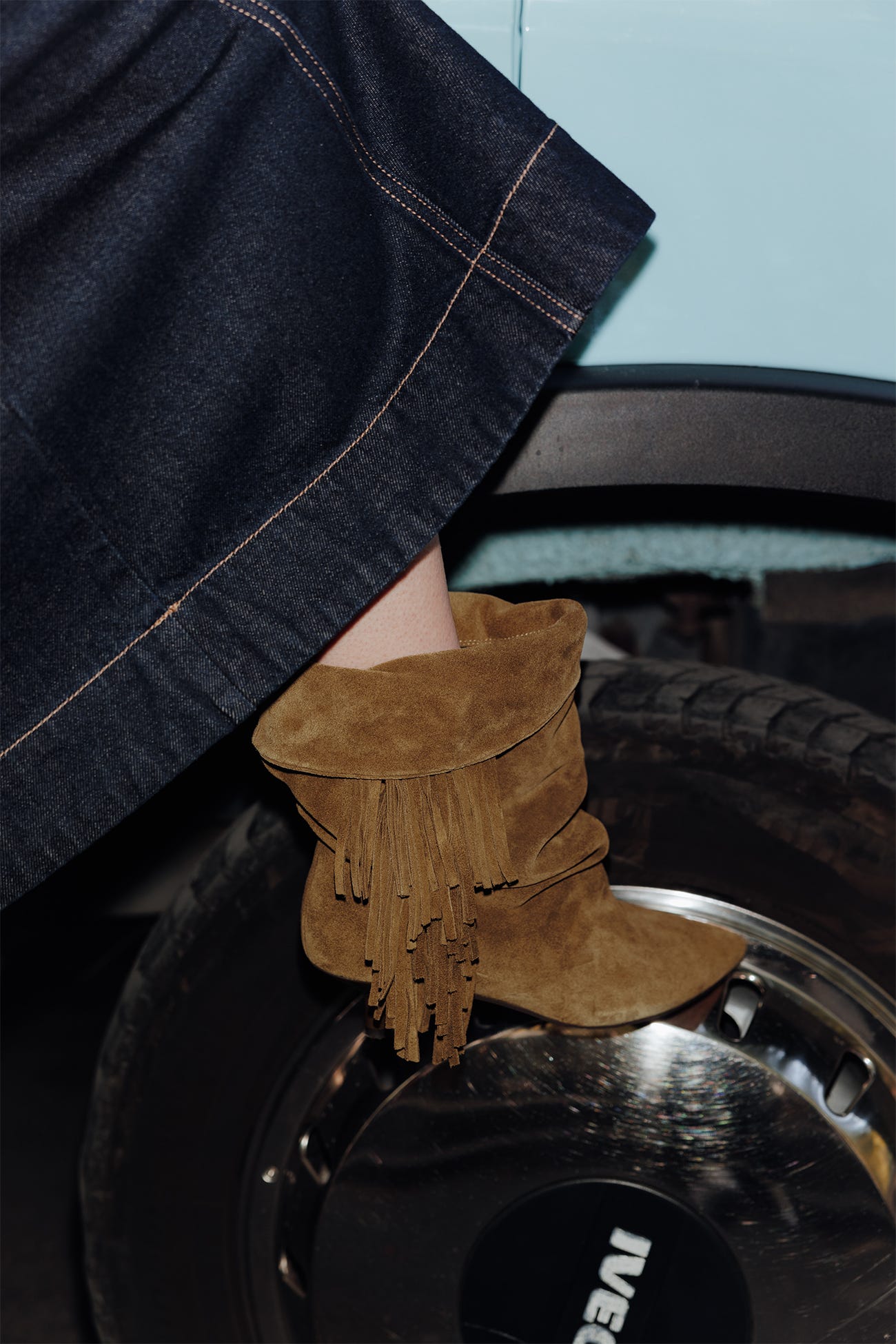 Suede leather fringed boots