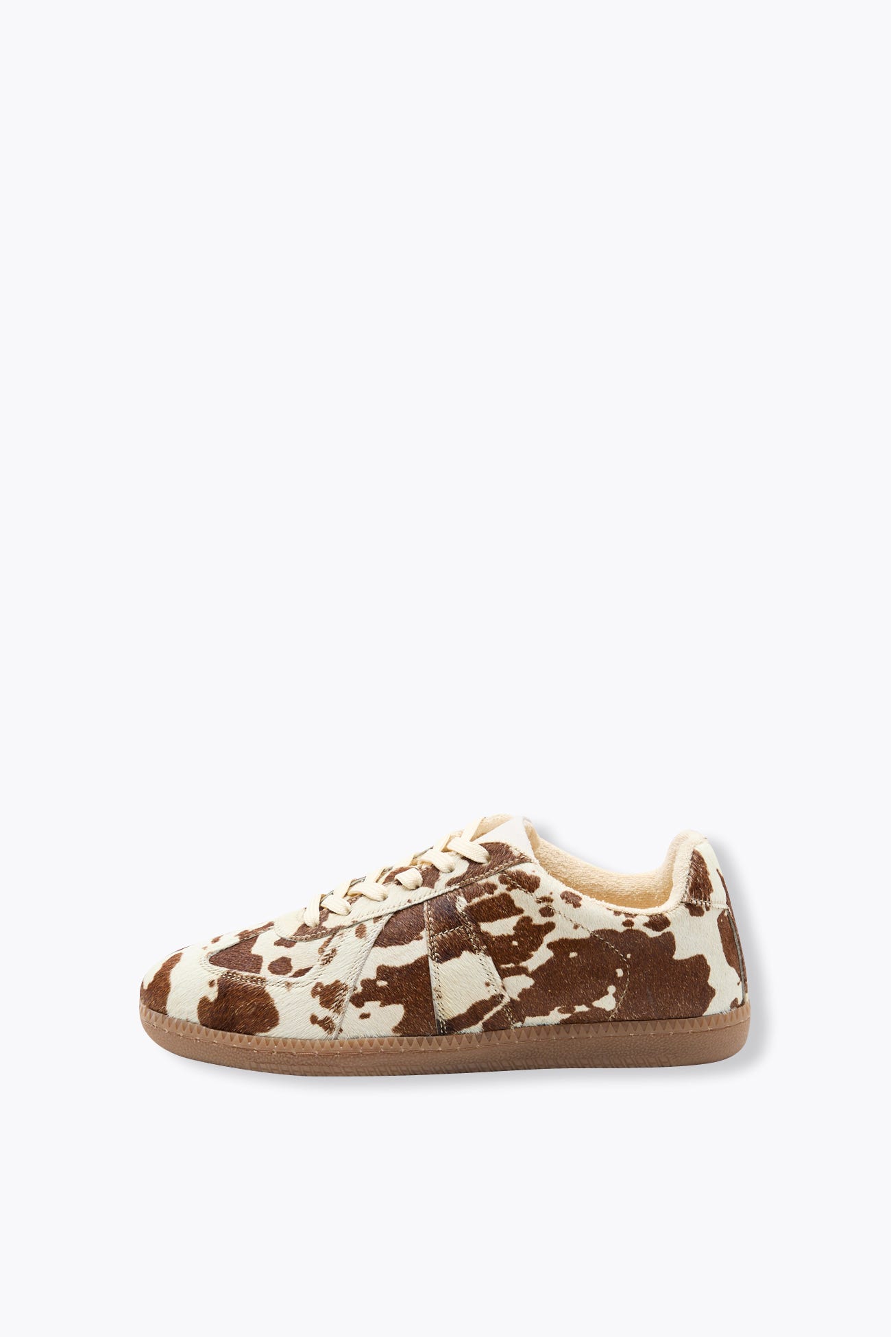 Baskets en cuir motif vache