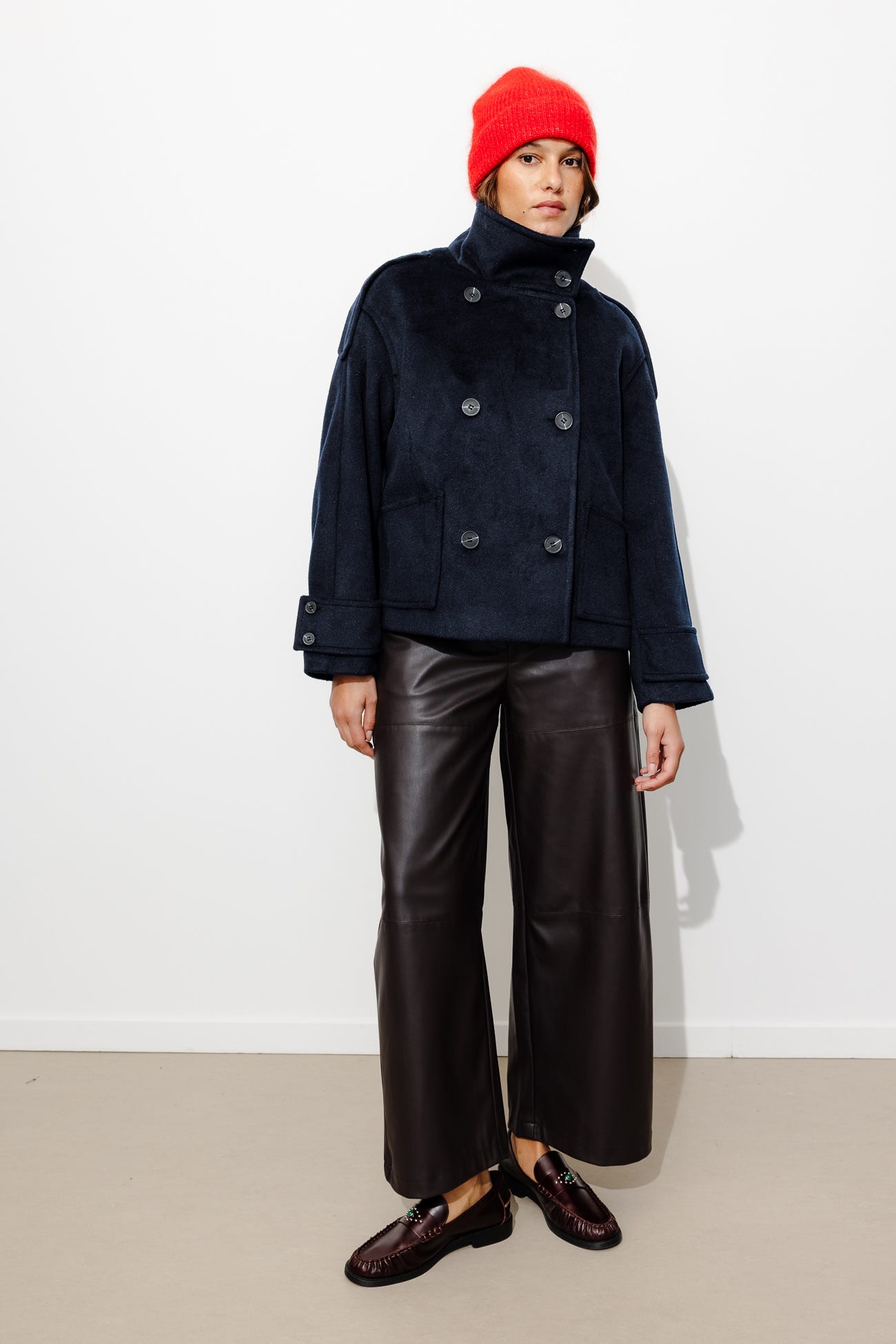 Manteau court et doux Femme