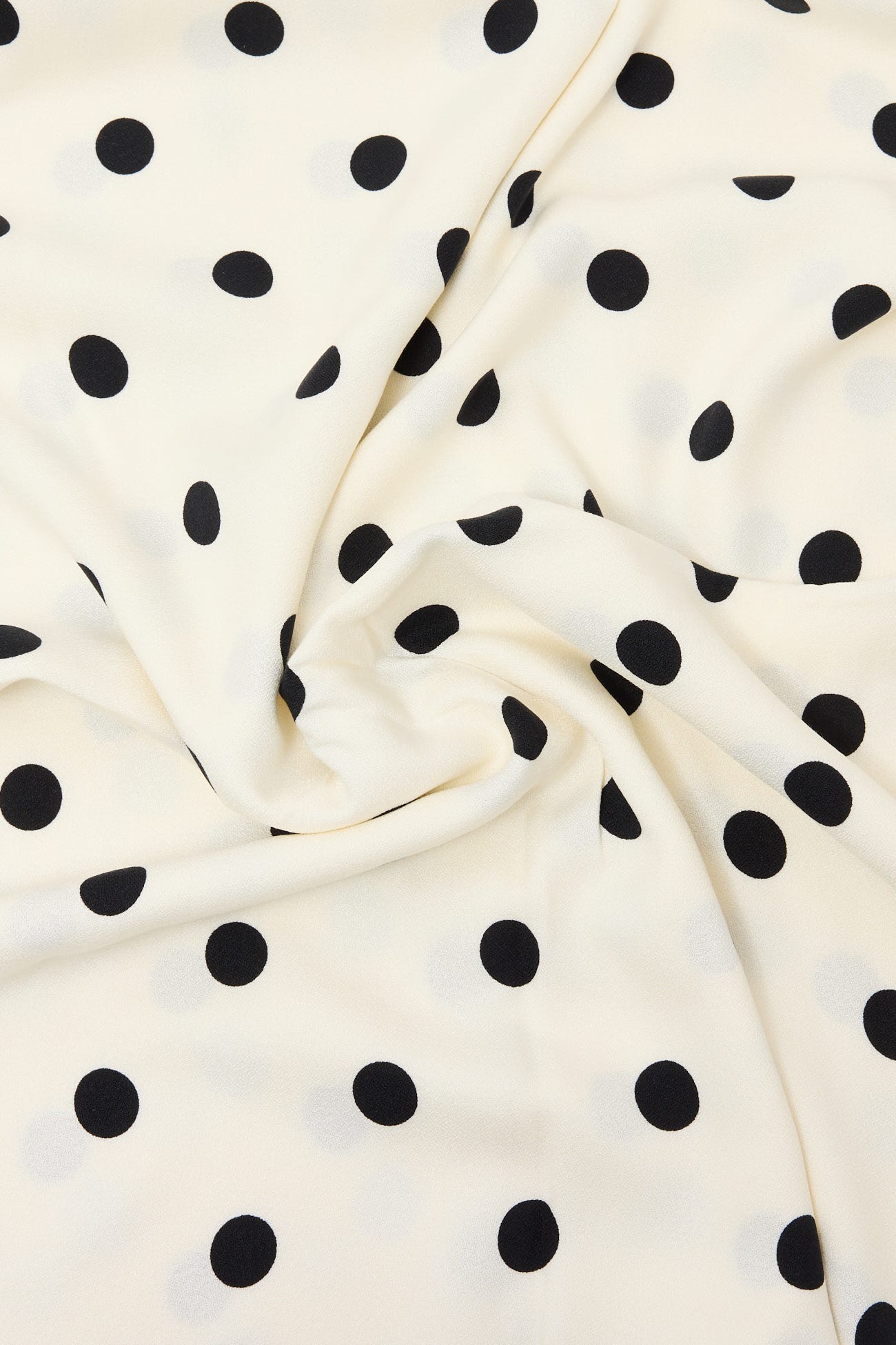 Coupon 3 m en viscose à pois