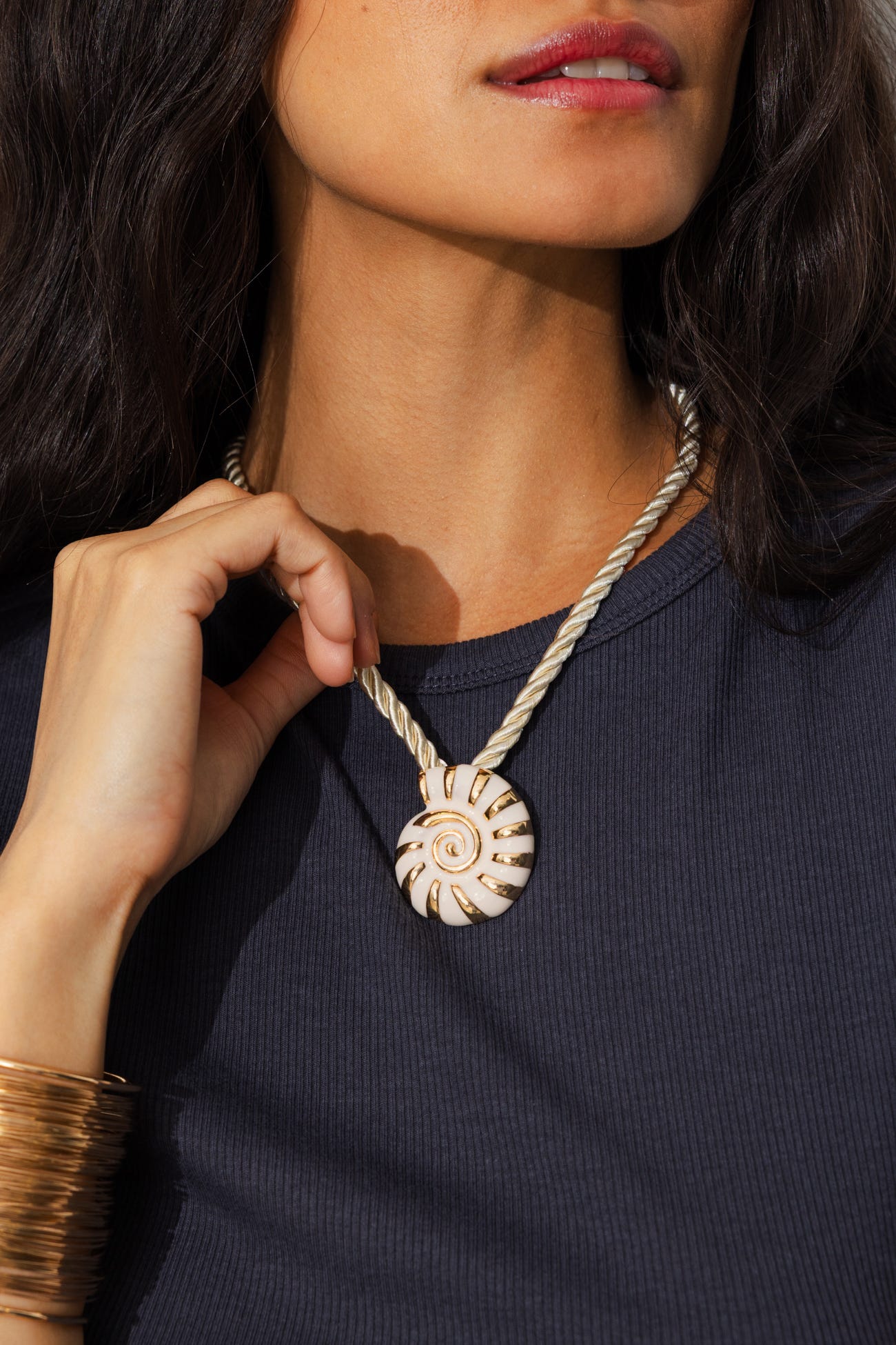 Collier cordon & coquillage