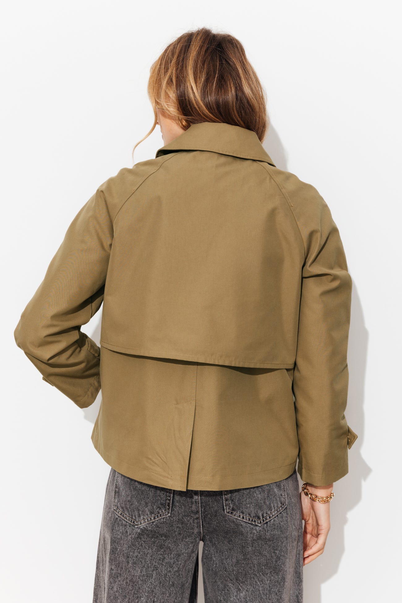 Veste courte boutonnée