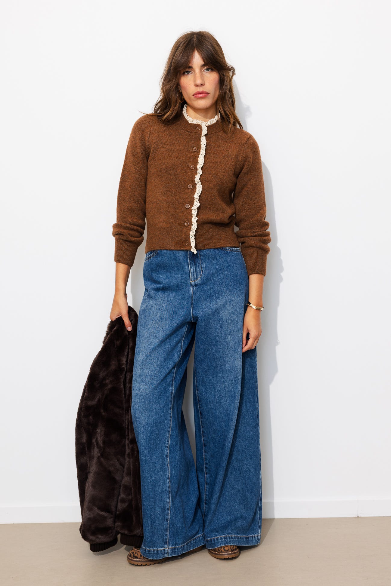 Cardigan avec volant en détail