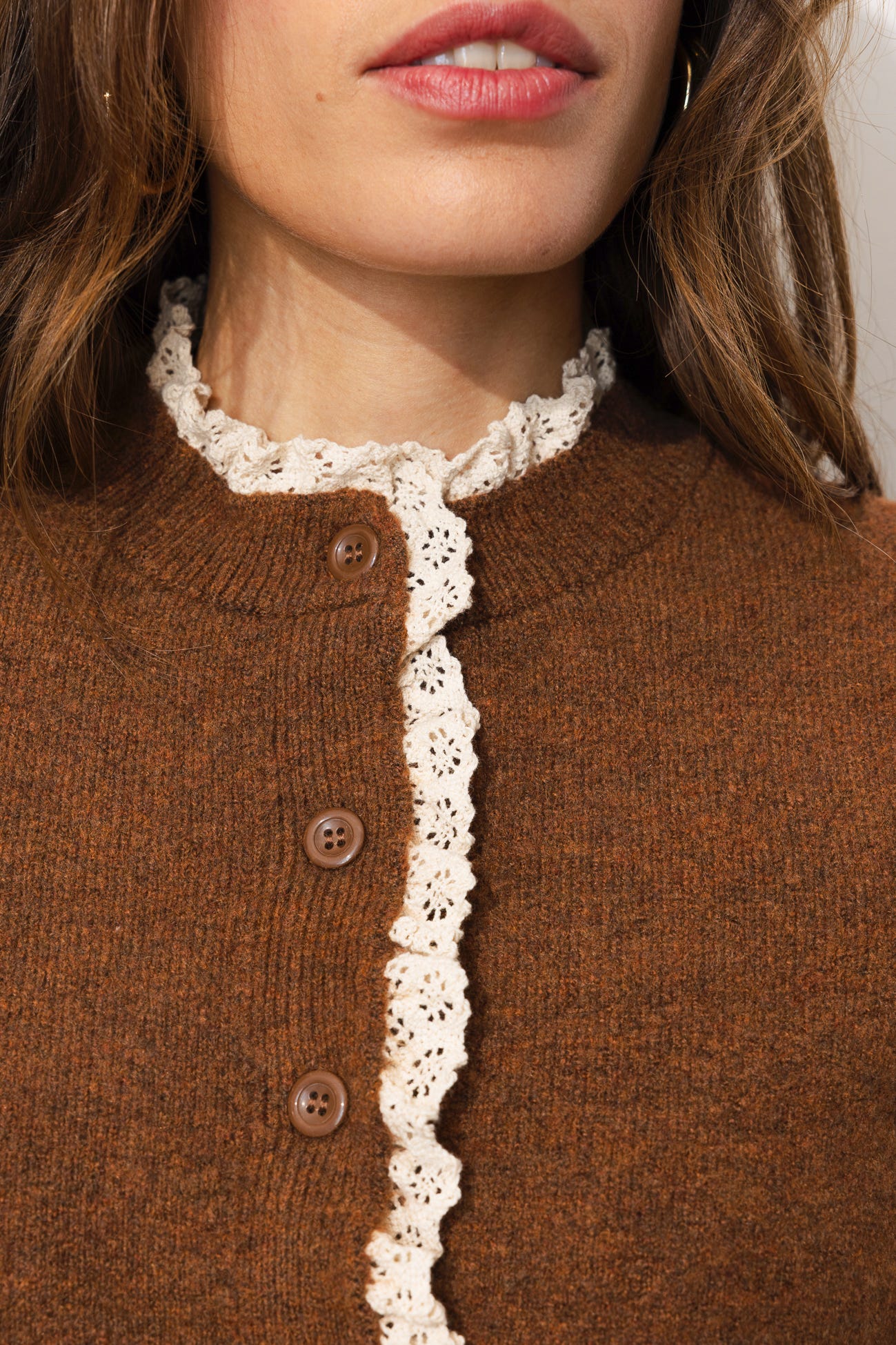 Cardigan avec volant en détail