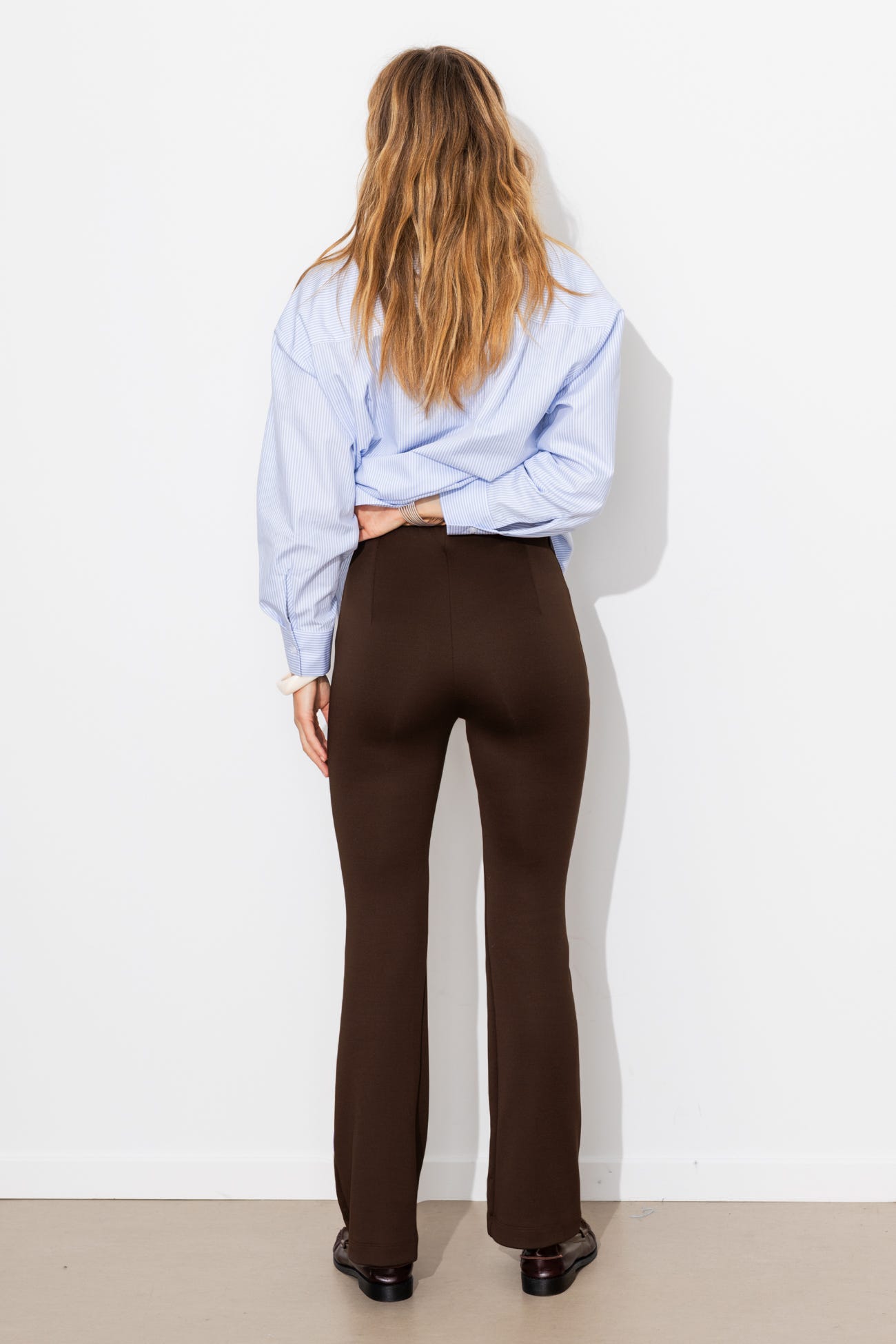 Pantalón flare punto