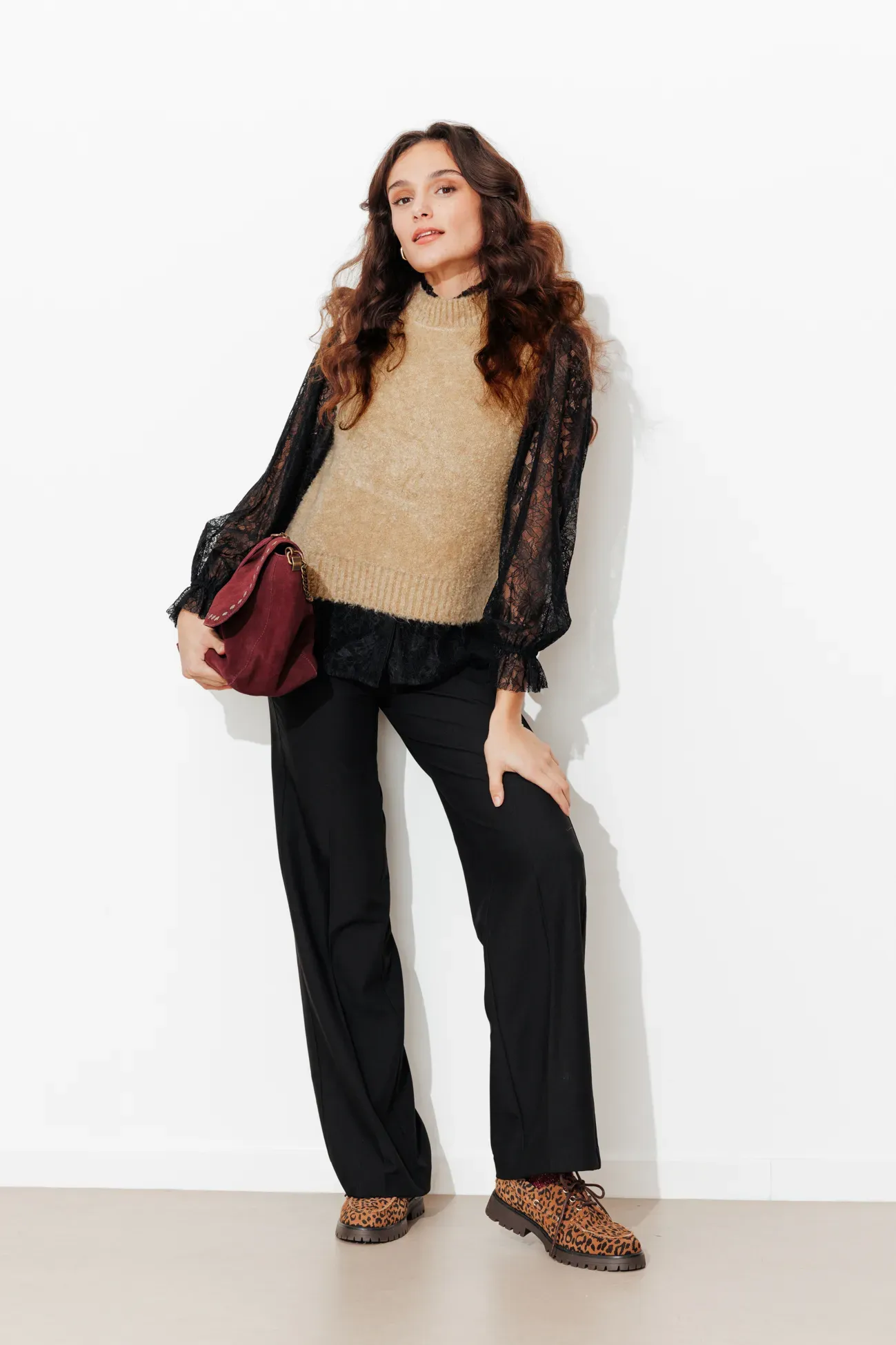 Style minimaliste femme : votre tenue chic et peps